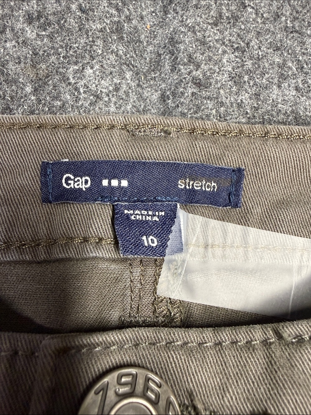 GAP Stretch Skirt in Taupe-Grey - Picture 2 of 6